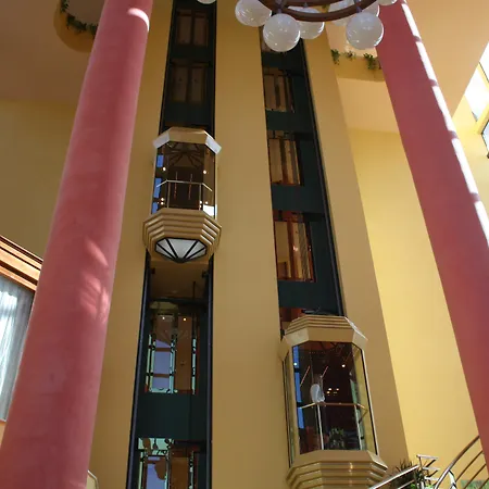 Hotell Senator 4*