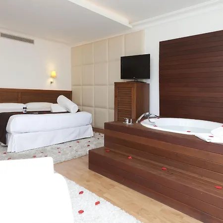 Senator Hotel 4*