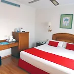 Hotel Senator